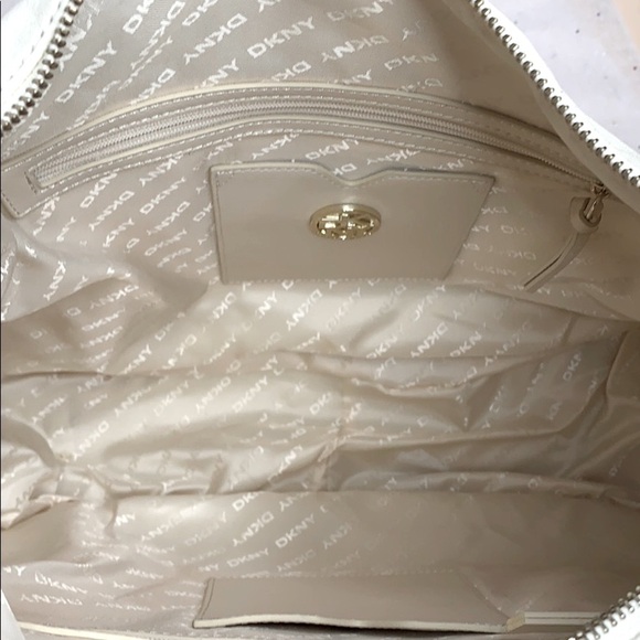 DKNY GANSVOORT LARGE HOBO BAG W/MINI STUDS - Picture 10 of 11